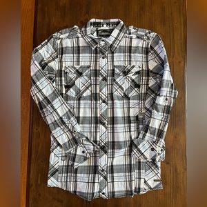 Men’s Buckle Black Label Button Up. Size M